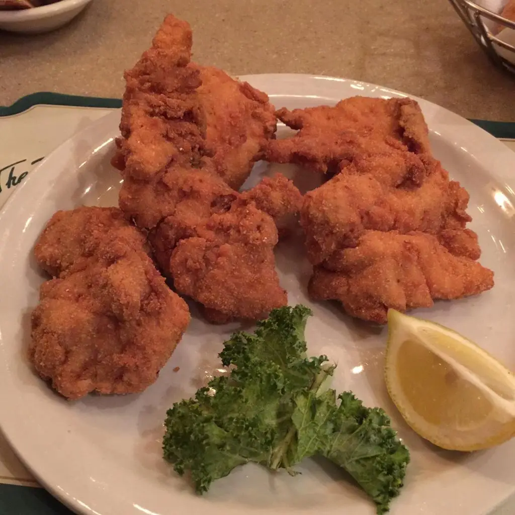 The Bright Star signature dishes Fried Snapper Throats
Greek Style Beef Tenderloin
Snapper Almondine